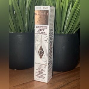 Charlotte Tilbury- Beautiful Skin Foundation